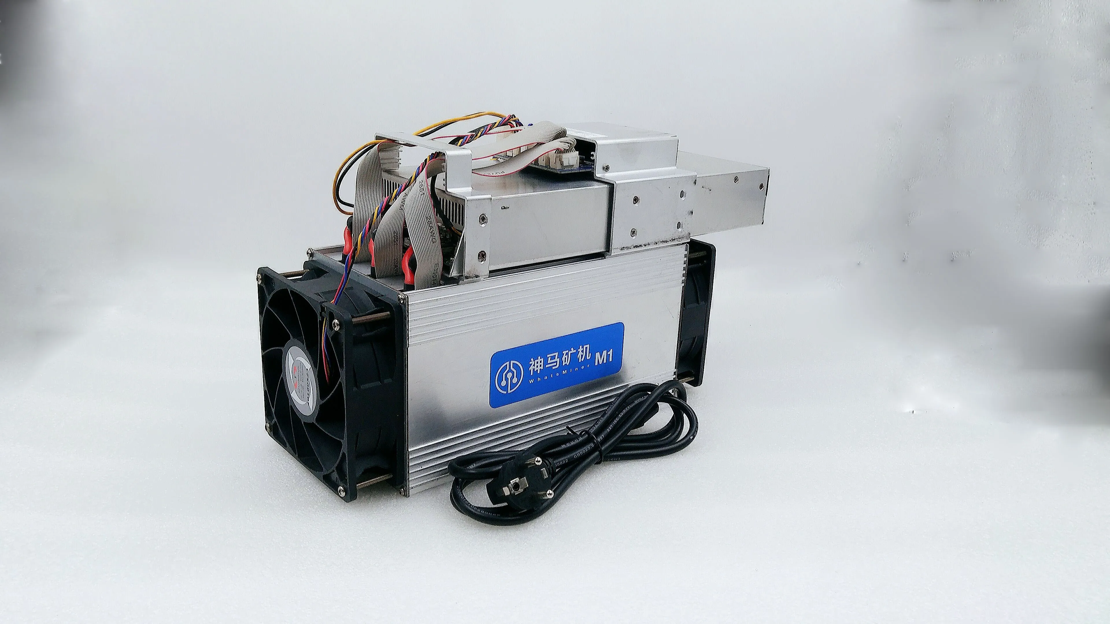 Б/у Asic BTC МПБ Шахтер WhatsMiner M1 11,5 T-12,5 T экономические чем Antminer S9 S11 S15 T15 T9 Z9 B7 WhatsMiner M3 M3X M10