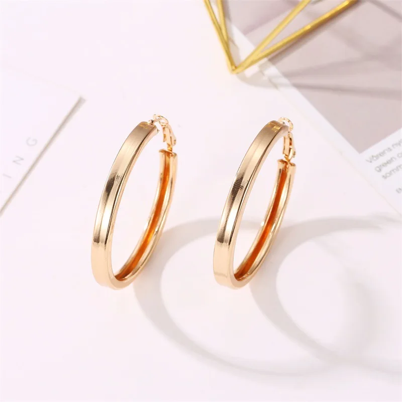 

Fashion Big Hoop Earrings for Women Gold Silver Colour Wide Exaggerated Hollow Punk cool Ear Rings 2020 Trend Jewelry on Ear