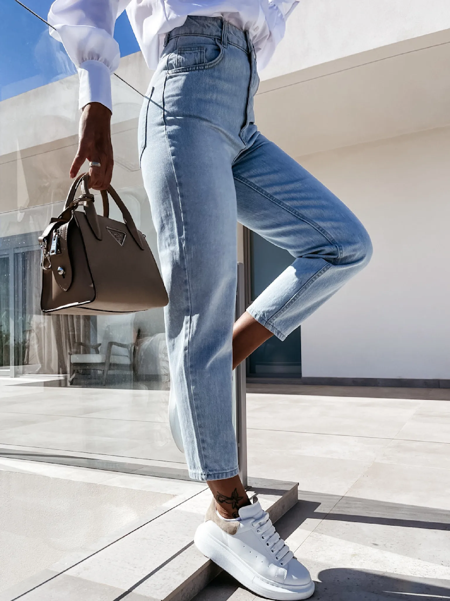 

Spring And Autumn Fashion New Women's Leisure Temperament Pocket High Waist Washing Small Foot Jeans Women
