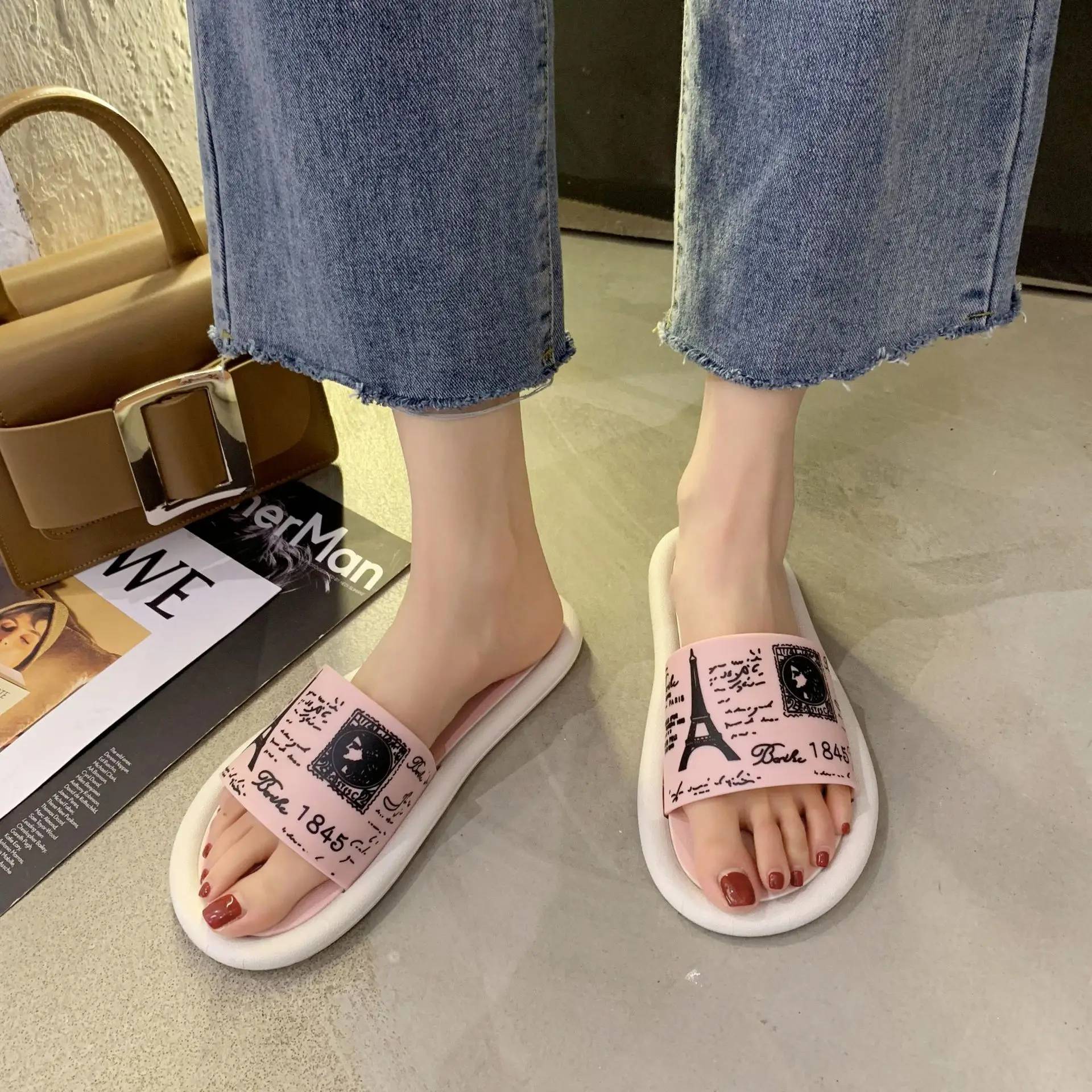 

Women's Slippers Women Shoes Women Couple Flip Flops Soft Flat Casual Summer Male Chaussures Femme Beach Slides Women Plus Size