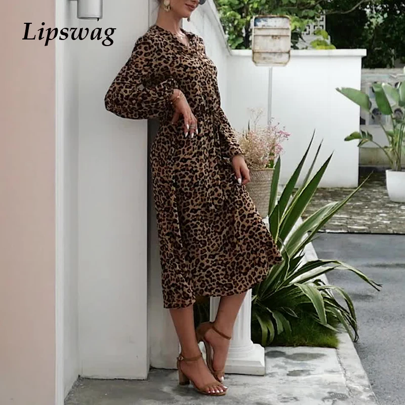 

Женское винтажное платье-рубашка миди с цветочным принтом, поясом и бантом