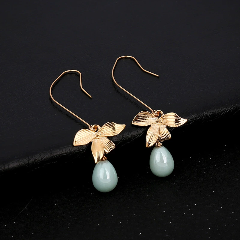 

Fashionable and fresh gold leaf design maple leaf texture water drop shape long earrings Wedding Promise Engagement For Women