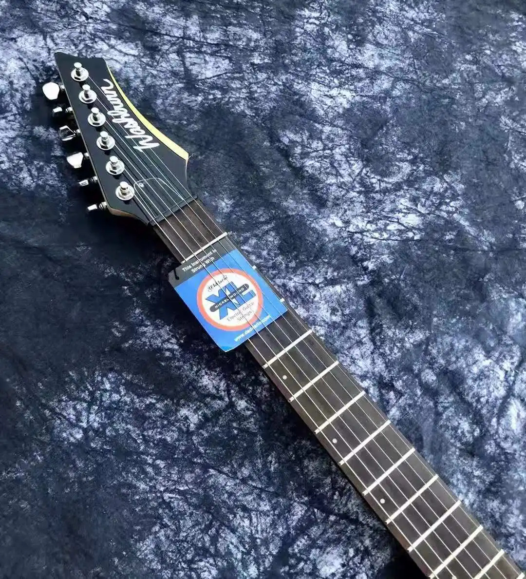 

Perfect 6 String Baking Maple Orange Electric Guitar