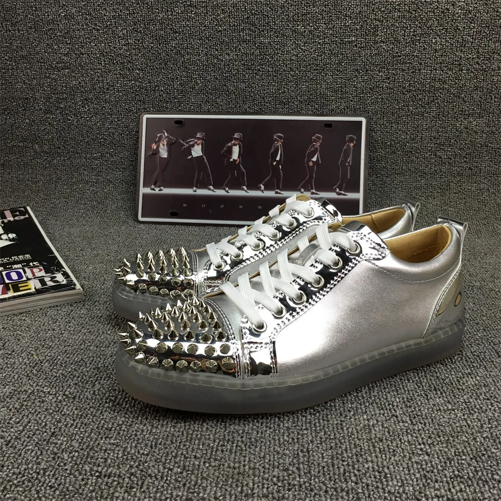 

2019 New Blue Patchwork Rivets Decor Metal Rhinestone Luxury Designer Red Bottom Men Women Sneakers Skate Casual Flats Shoes