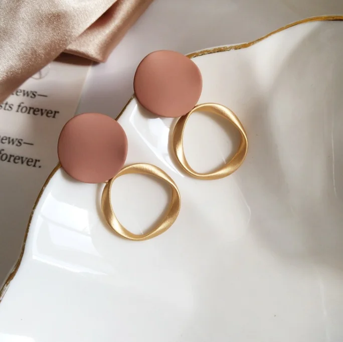 

2020 fashion ear ring yellow and pink color, circle shape,