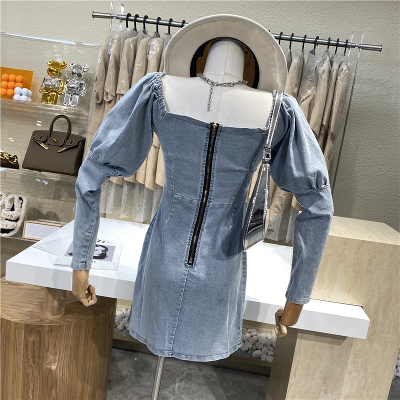

Niche Design Fashion Chest Kink Denim Dress 2021 Temperament Age Reduction V-neck Bubble Sleeve Waist A-word Dress