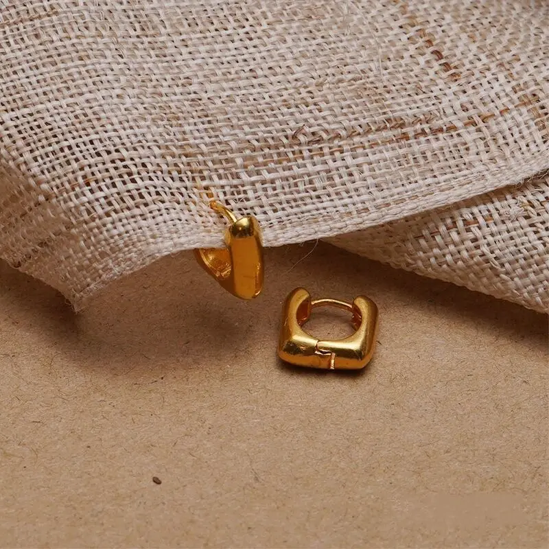 

Simple Wholesale Women Girl Wholesale Jewelry Geometric Square Mini Hoop Earring Polish Gold Color Metal Jewelry