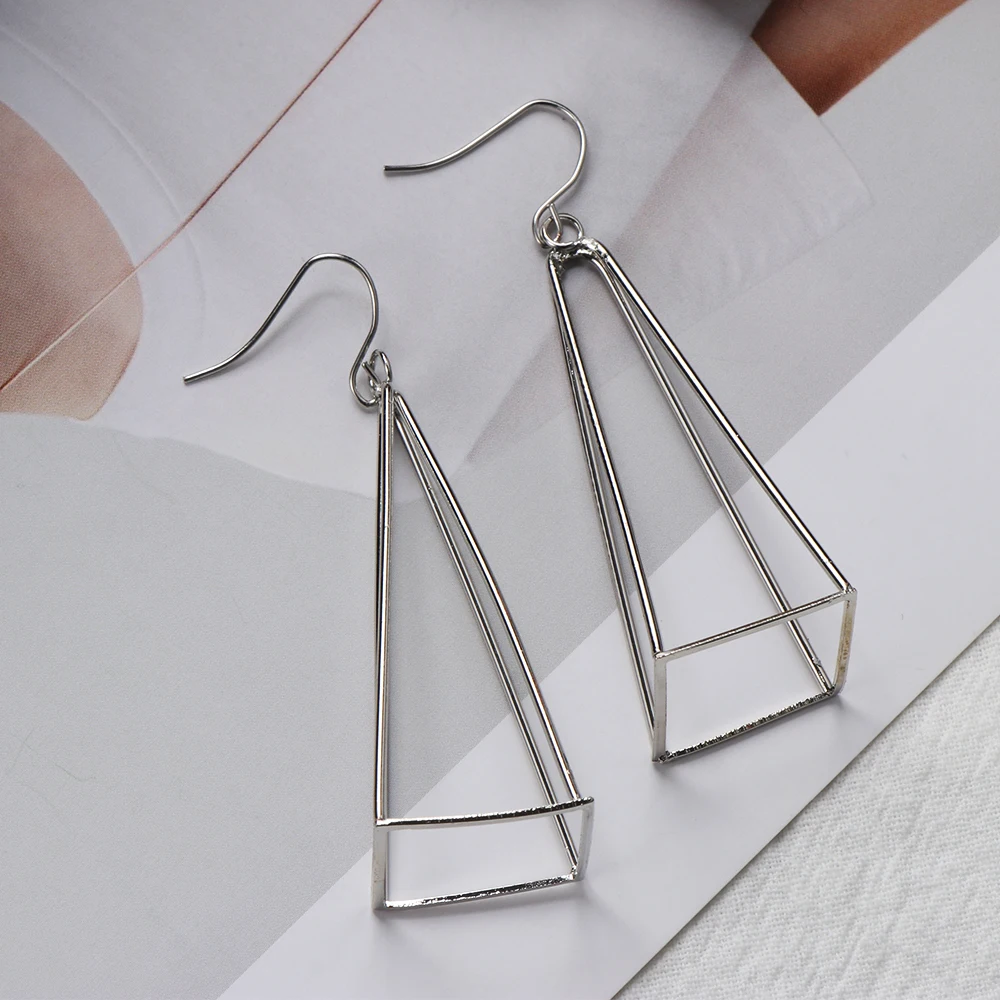 Геометрические серьги-подвески треугольные полые многоугольные серьги-гвоздики