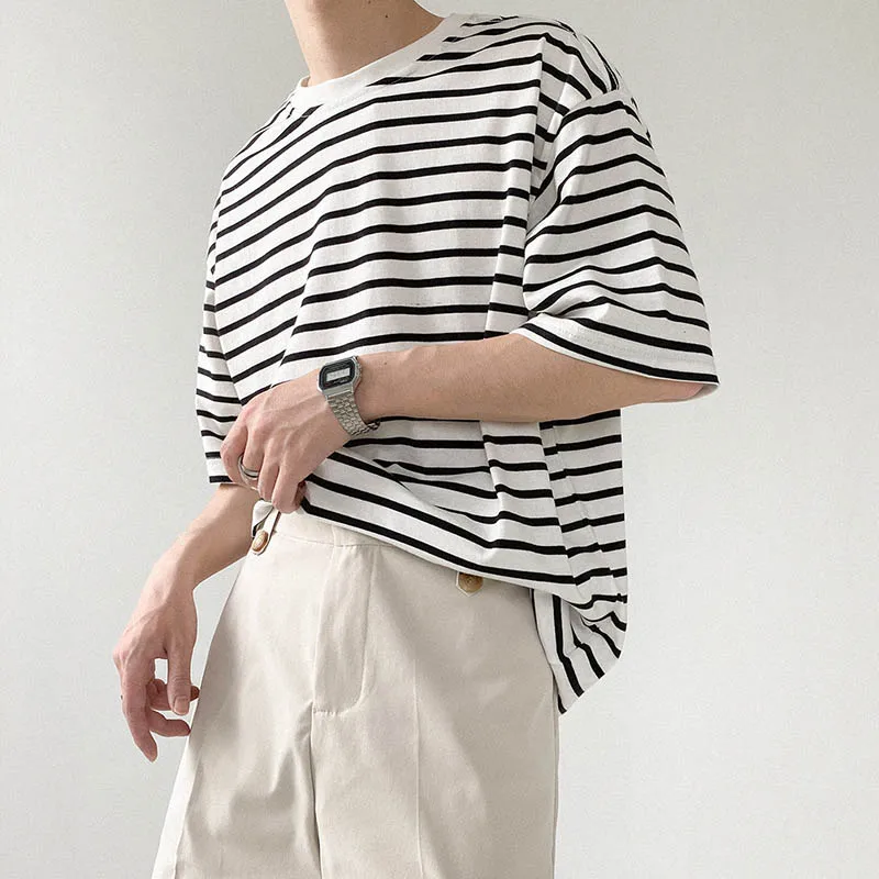 

O-neck Striped Loose T-shirts Men Korea Casual Couple Short-sleeved T-shirt Man Simple Basic Oversized T-shirts Man's 2021