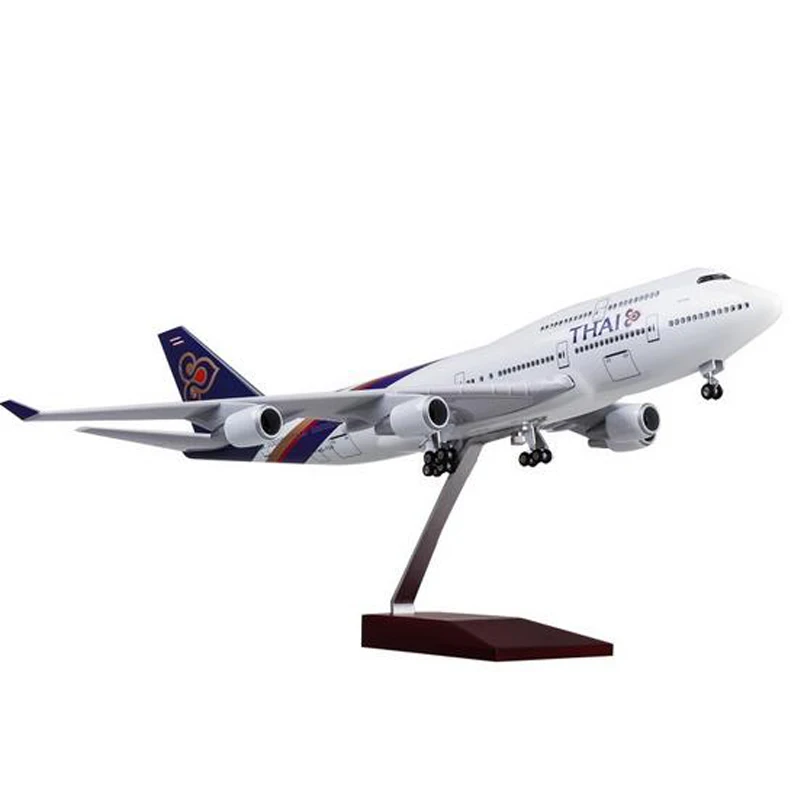 Модель самолета Boeing 1/150 Thai Airways 47 см модель B747 747 масштаб светильник колесо смола