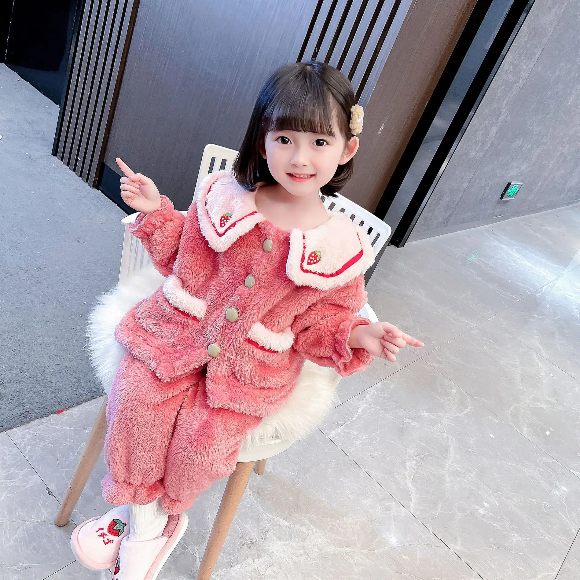 

New Kids Flannel Pajama Sets Girls Autumn Winter Thick Warm Home Wear Children Baby Princess Long Sleeve Sleeping Clothing Sets