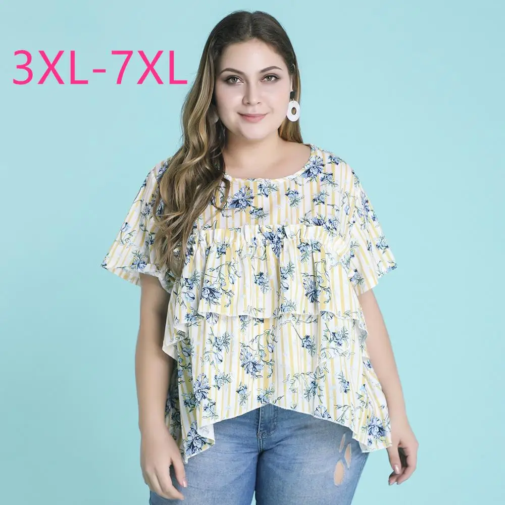Блузка женская летняя с круглым вырезом коротким рукавом и цветочным