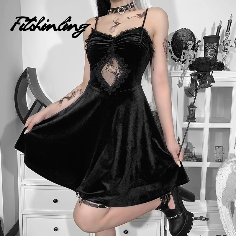 

Fitshinling Gothic Velvet Dress Hollow Out Lace Camisole Sexy Elegant Sweetheart Collar Dresses Halter Goth Vestido Feminino