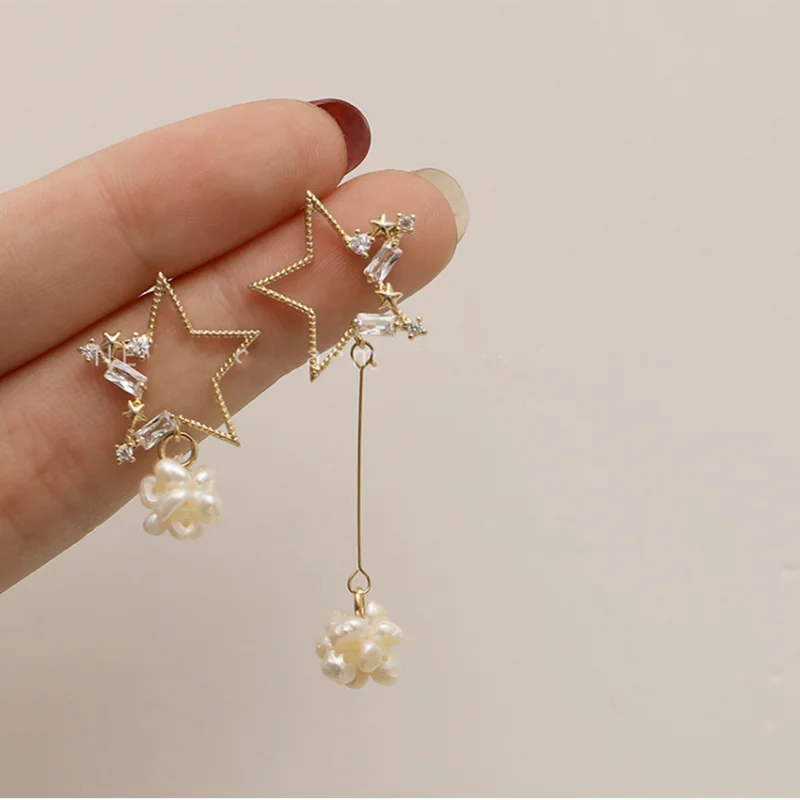 

Женские серьги-гвоздики из серебра 925 пробы с цирконом