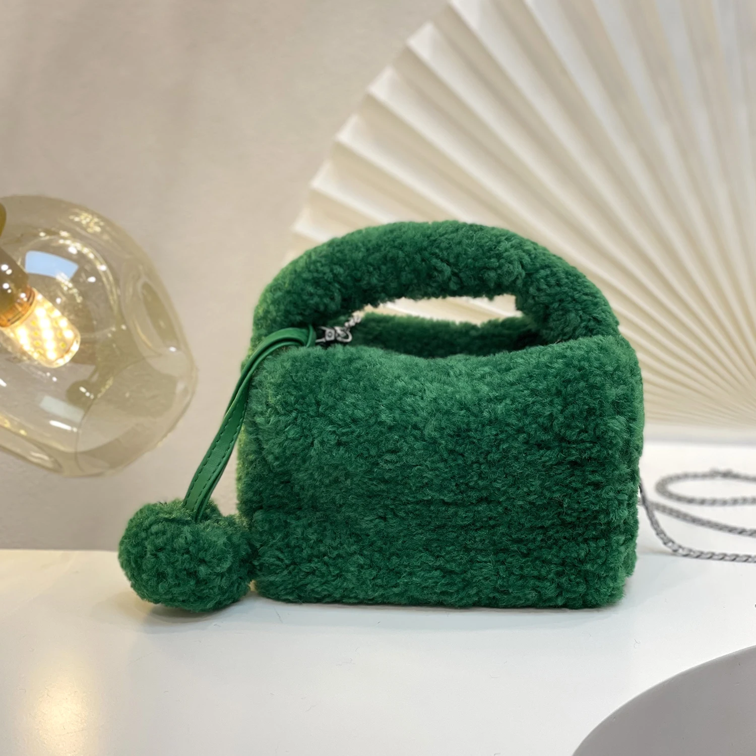 

NEW Winter Lambswool Handbag Designer Small Soft Plush Crossbody Bags for Women Fashion Chain Women Shoulder Bag 2021 Mini Bag