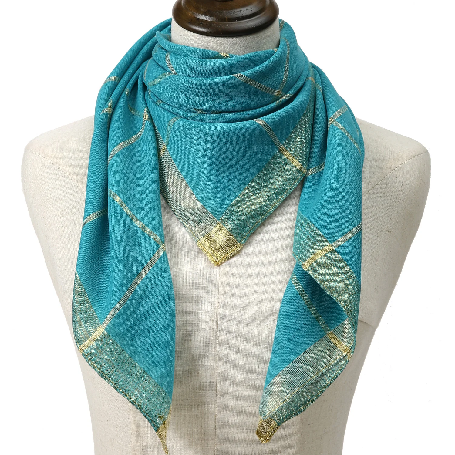 Женский шарф в шотландскую клетку с люрексом 90x90 см |