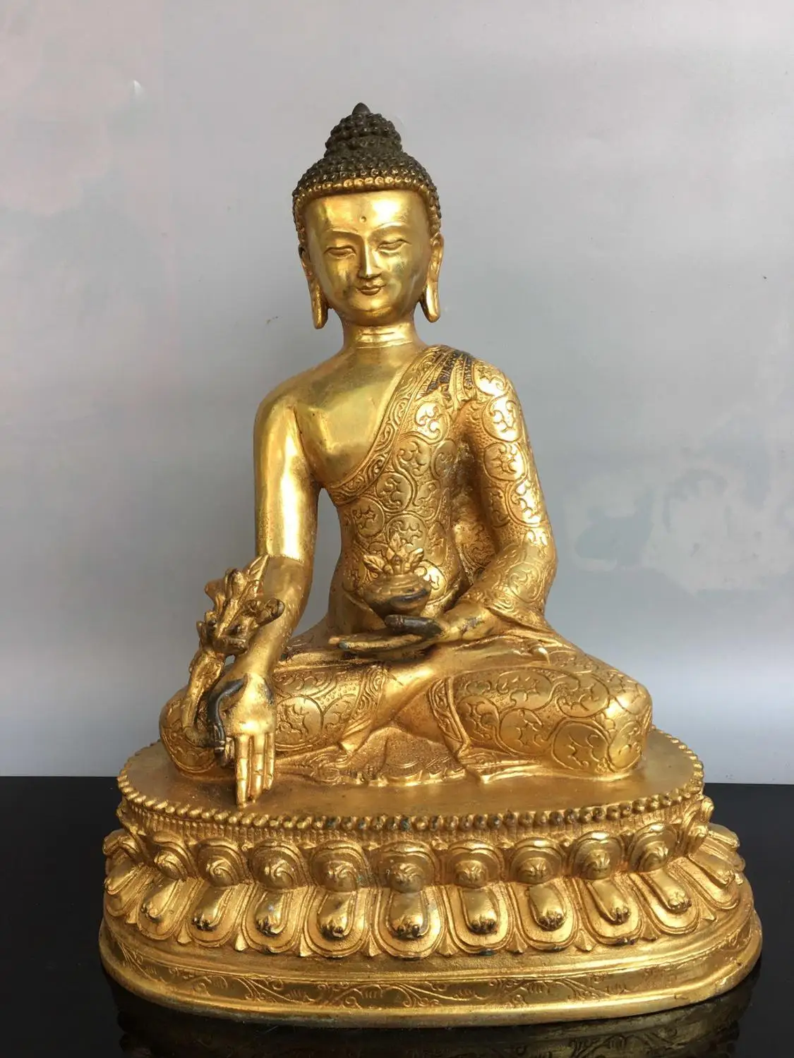 

wedding decoration China wealth auspicious Gilt Buddha Shakyamuni Statue Sitting Buddha of Buddha Sakyamuni