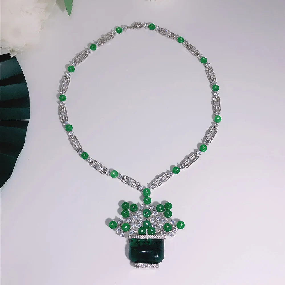 fashion luxury green chalcedony necklace womens fowers shiny classic brand jewelry hot sale party wedding lucky free global shipping