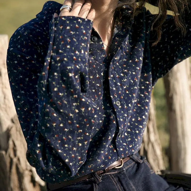 

2021 New Autumn And Winter Corduroy Blouse Women Clothes Retro Art Style Casual Loose Long-sleeve Floral Button Up Shirt Vintage