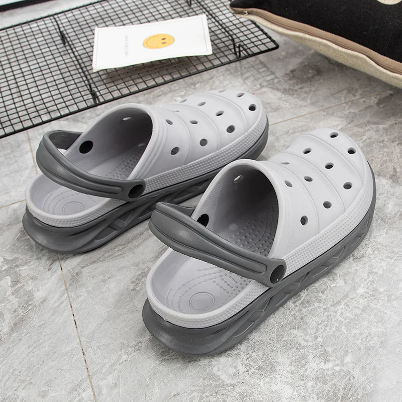 2021 Hot Sale Summer Cheap Clogs Men Black Men Beach Sandals Outdoor Slip On Men Garden Shoes Sandalias De Hombre