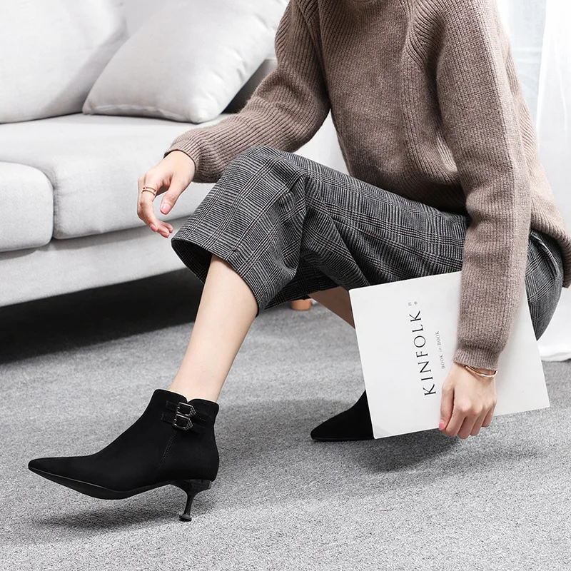 2019 г. Женская обувь ботинки на молнии с острым носком пряжкой короткие высоком