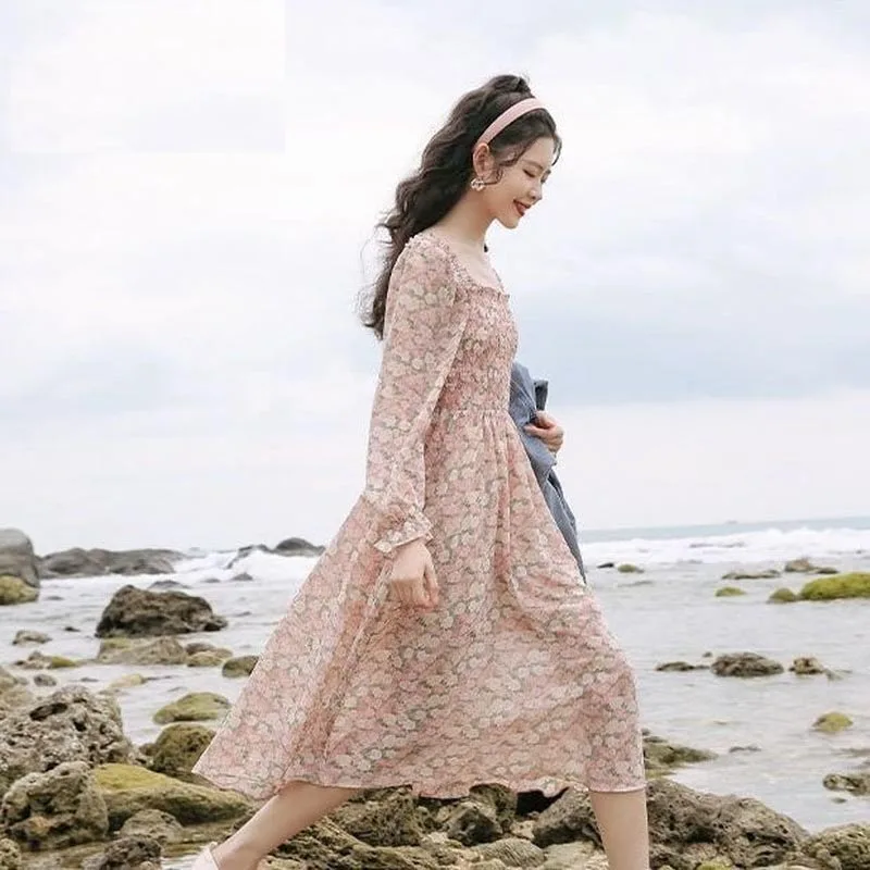 

Summer Vintage Floral PrintDress Women Casual Sweet Elegant Fairy Party Midi Dress Female Holiday Beach Korean Dress 2021 New