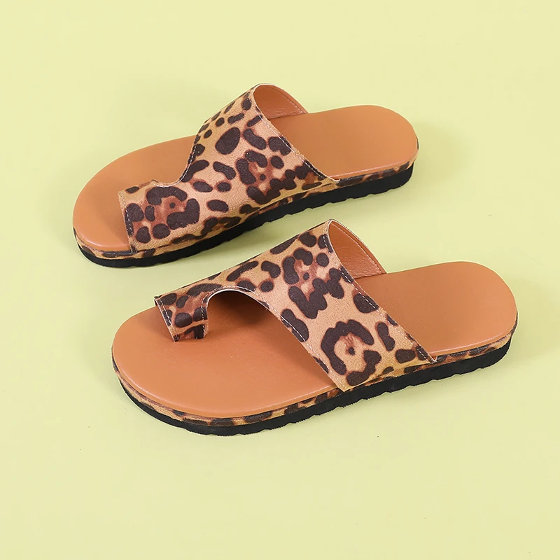 

2021 New Summer Women Slippers Flat Sole Casual Soft Big Toe Foot Sandal Women Shoes Comfy Platform Orthopedic Bunion Corrector