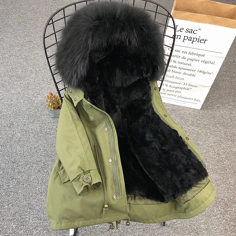 Green black fur Детское пальто коллекция года, модное зимнее пальто с натуральным мехом теплая парка с воротником из меха енота для мальчиков и девочек детская куртка - Цвет: Green black fur