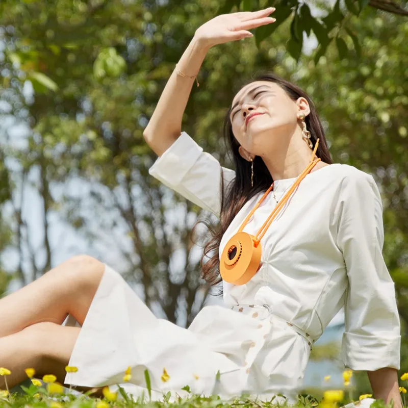 

1PC Lazy People Hanging Neck Fan Handheld Small Fan Wide-angle Wind USB Charging Portable Held Electric Fan for Travel