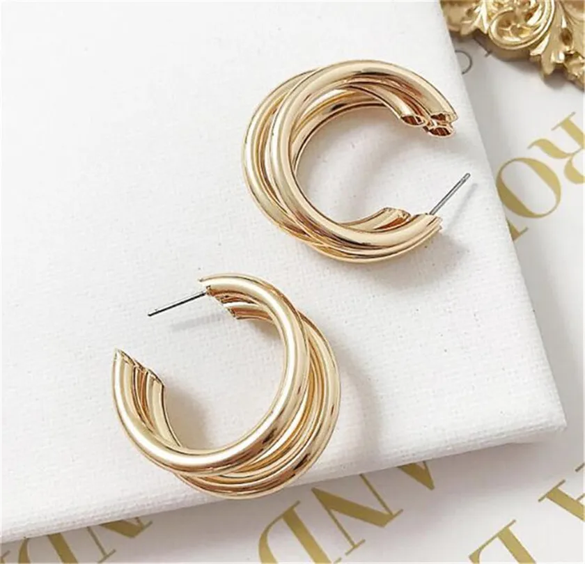 Женские серьги-кольца золотистые серебристые минималистичные с толстой трубкой