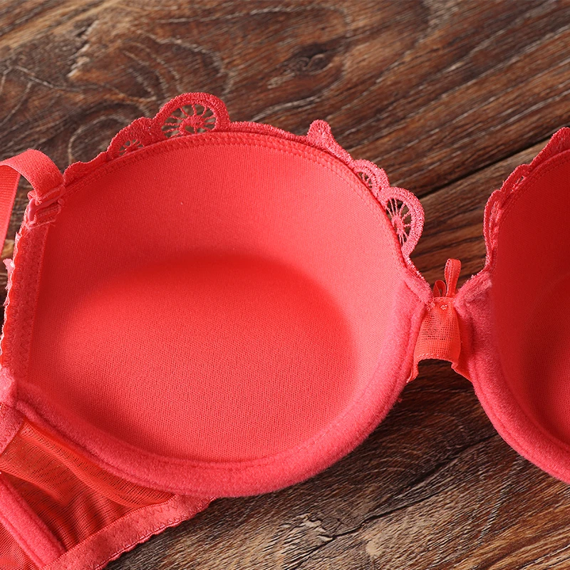 Женский бюстгальтер с цветочной вышивкой пуш ап и трусики бесшовное нижнее белье