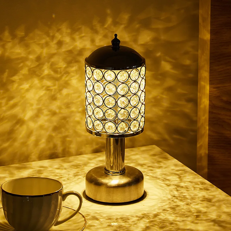 

Diamond Table Lamp LED Rechargeable Crystal Decoration Desk Lamps Bedroom Bedside Bar Crystal Lighting Fixtures Gift Night Light