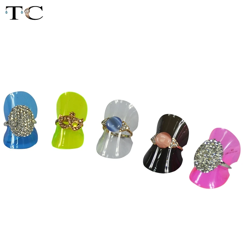 Бесплатная доставка 24 шт. Прозрачное пластиковое кольцо дисплей подставка