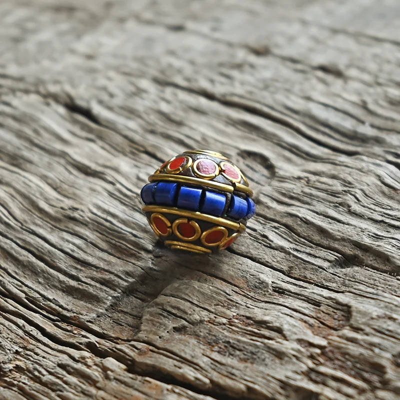 Ручная работа: Непальская тибетская латунная ремесленная летающая тарелка бусы для изготовления подвески ювелирных изделий DIY аксессуары глина вкладка красочный.