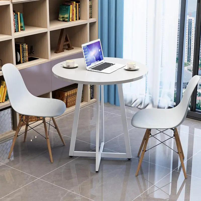 Простой повседневный журнальный столик обеденный стол для маленькой квартиры