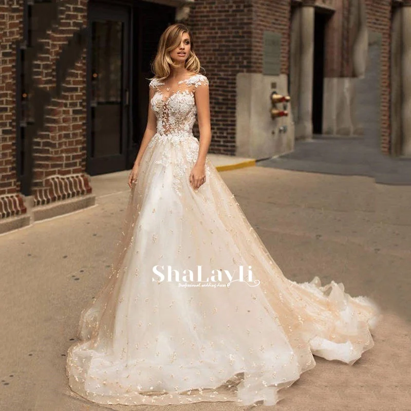 

Роскошное Свадебное платье, элегантное многослойное белое кружевное платье с V-образным вырезом, бусинами и кристаллами в виде листьев лото...