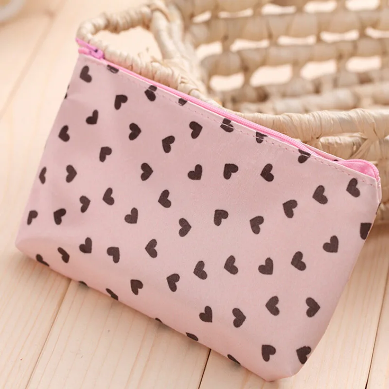 

Woman Cosmetic Bags Zipper Multifunction Heart Make Up Bags Outdoor Traveling Toiletry Case Bolsa Organizer Pouch Toiletry Bag