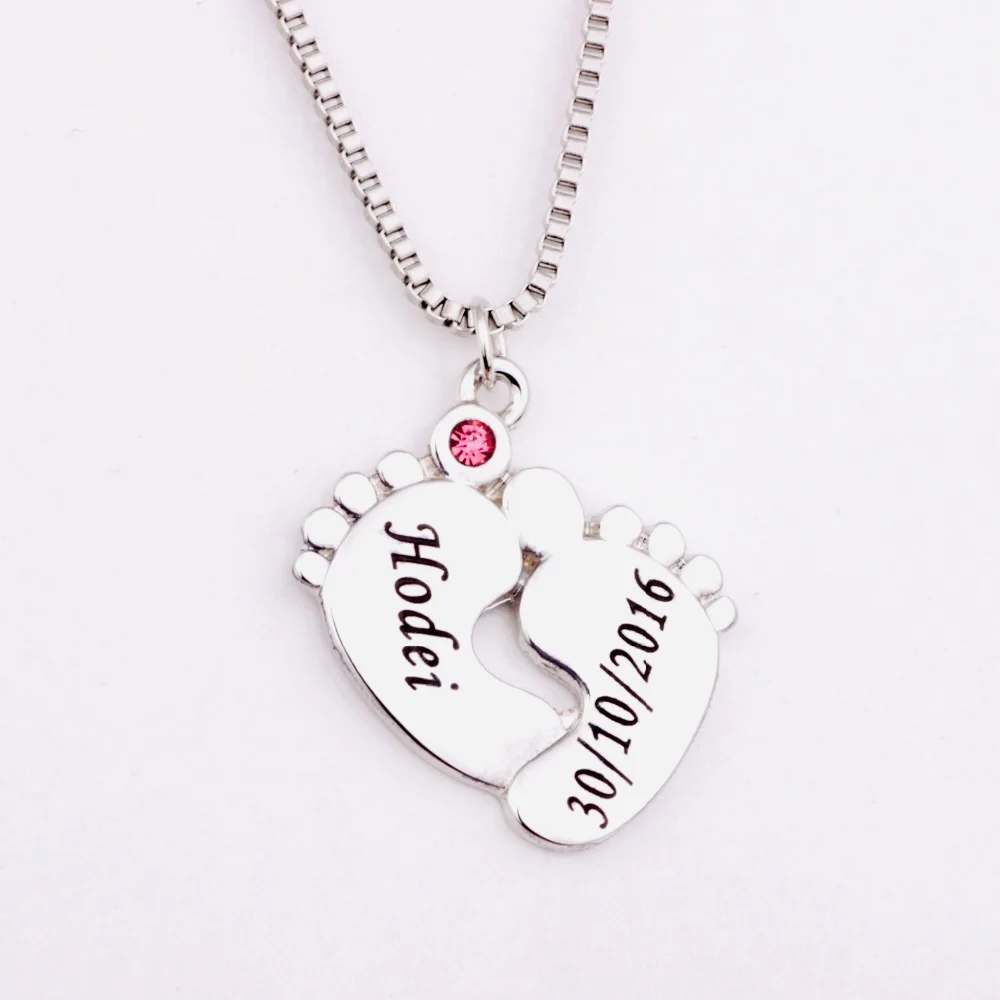 2021 Fashion Baby Feet Pendant Mom Necklace Custom Jewelry Chains Collane Personalizzate Name Necklaces Birthstone Celik Kolye