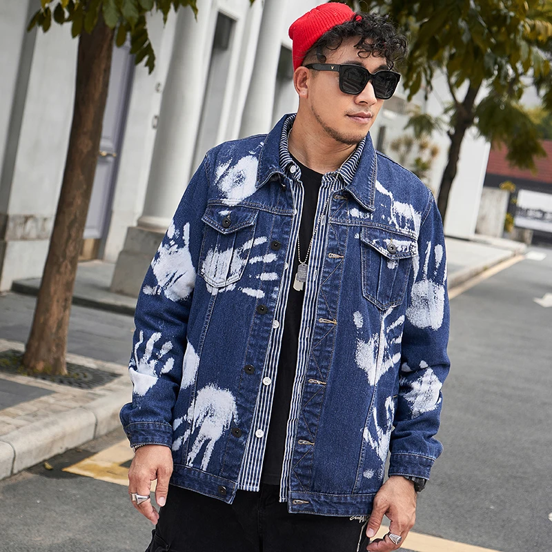 

HYHY Oversized Printed Men Denim Jacket Fashion Streetwear Blue Loose Hip Hop Trend Youth Skateboard Jeans Coat Plus Size M-8xl