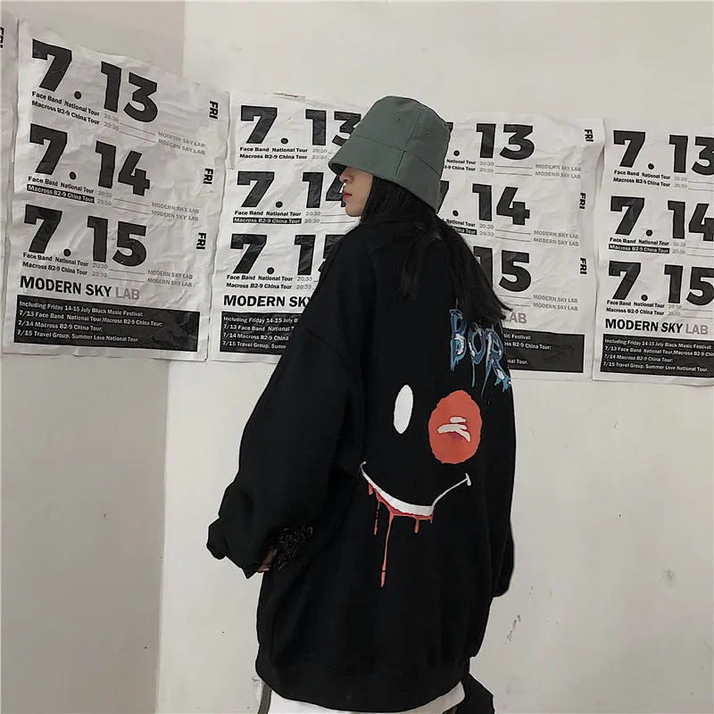 

Gothic Style Cool Graffiti Sweatshirt Woman Streetwear Round Neck Long-Sleeved Jacket Winter Plus Velvet Fashion Harajuku Tops