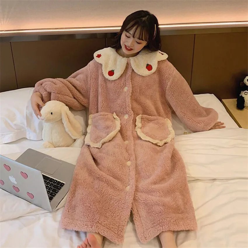 

Autumn Winter Women Long Sleeve Nightgown Pink Flannel Nightgowns Girls Night Dress Sleepwear Cute Princess Coral Fleece W1183