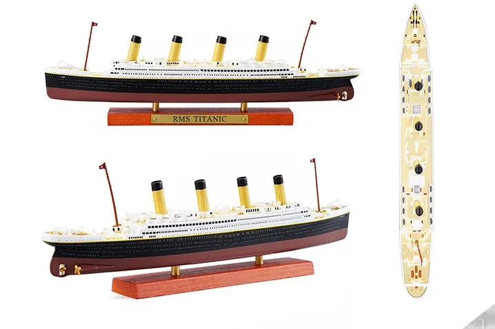 

Деревянная модель круизного корабля Titanic
