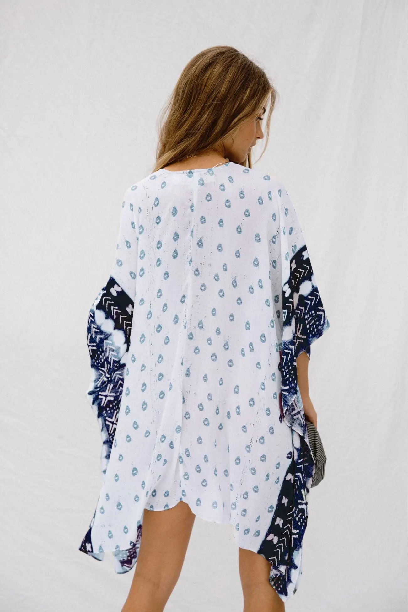 

2021 Dot Print Bikini Cover-ups Casual V-Neck 3/4 Sleeve Beach Tops Plus Size Women Summer Beach Wear Swim Suit Cover Up