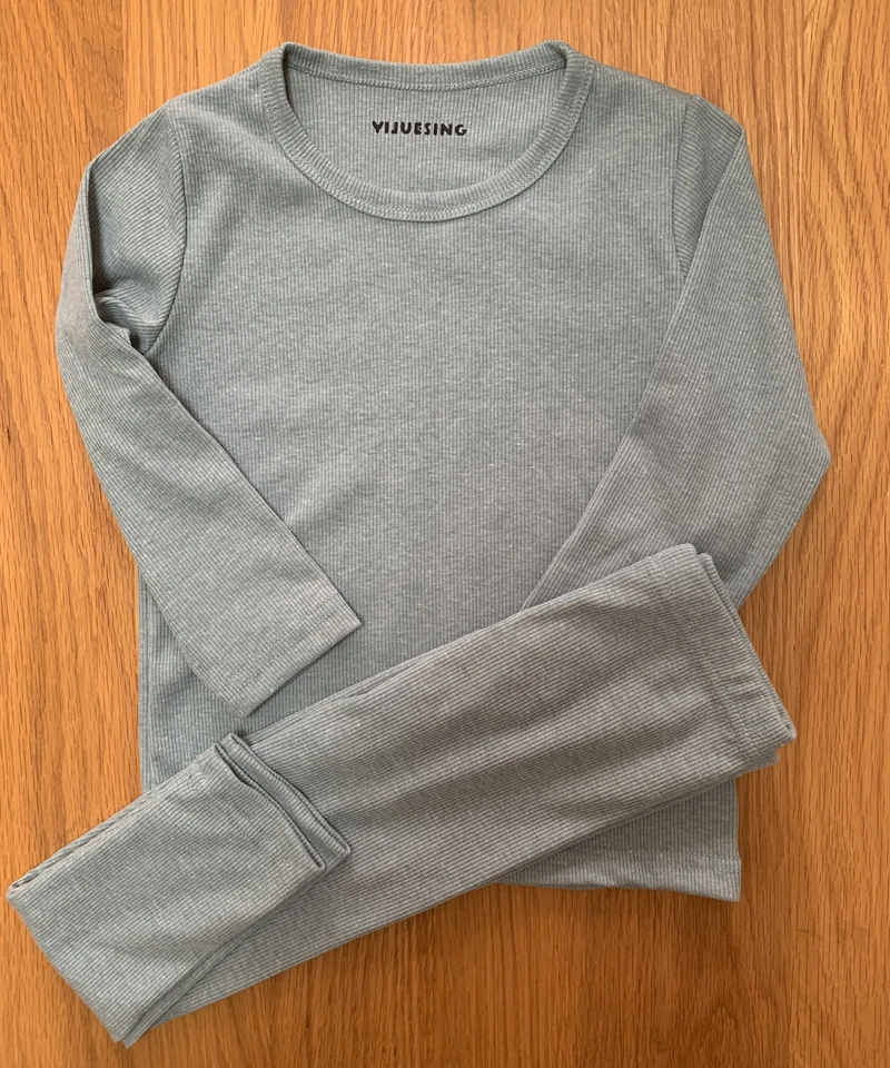 Детская приталенная пижама в рубчик комплект из топа и брюк одежда унисекс для