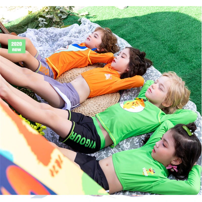 

2021 Korean Version Of Boys And Girls Swimsuit Cartoon Split Student Vacation Sunscreen Two - Piece Long-Sleeved Swimwear