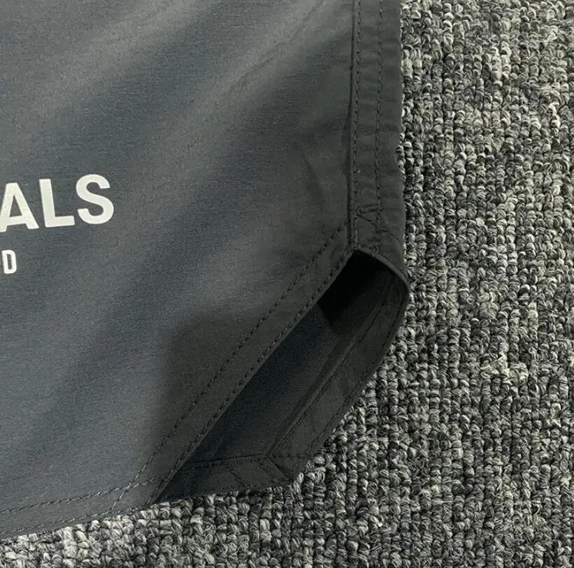 

20ss Latest Justin Bieber fog style ESSENTIALS 3M Reflective Shorts men HipHop Loose Sweat Shorts Streetwear Fashion Shorts