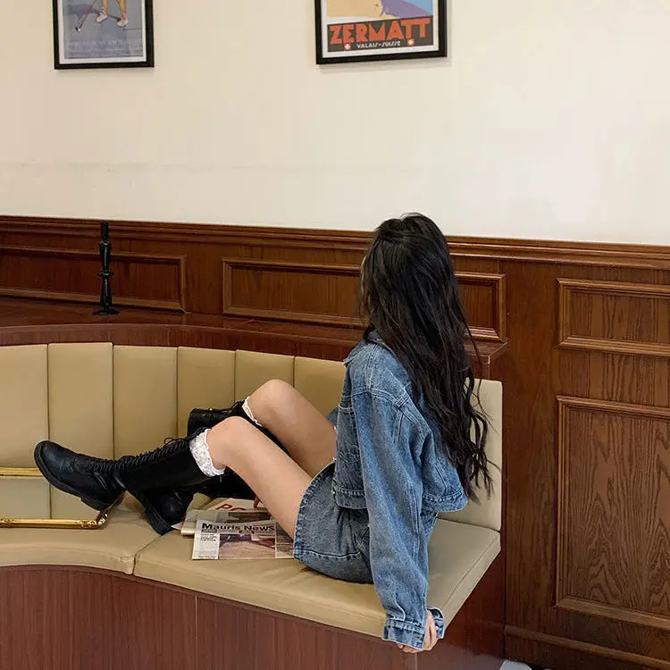 Женский костюм в ковбойском стиле короткая джинсовая куртка и юбка с высокой