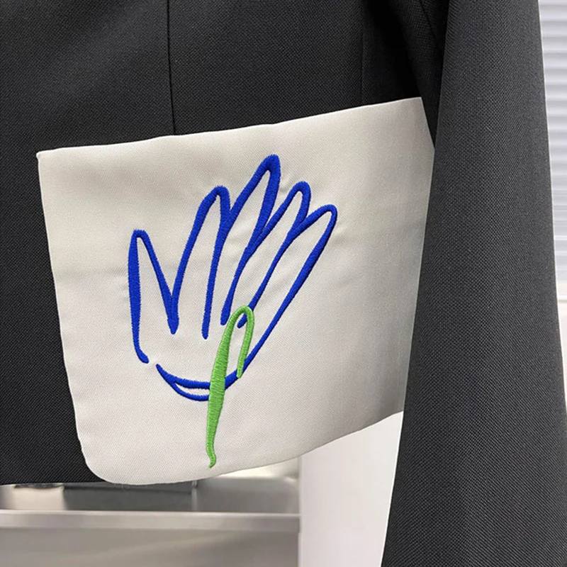 

TWOTWINSTYLE Hit Color Embroidery Blazer For Women Notched Long Sleeve Korean Black Short Straight Blazers Female Fashion Spring