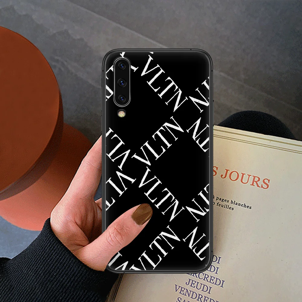 

Italy Luxury Brand VLTN Phone Case For Samsung Galaxy A 3 5 7 8 10 20 20E 21S 30 30S 40 50 51 70 71 Black Back Pretty Waterproof