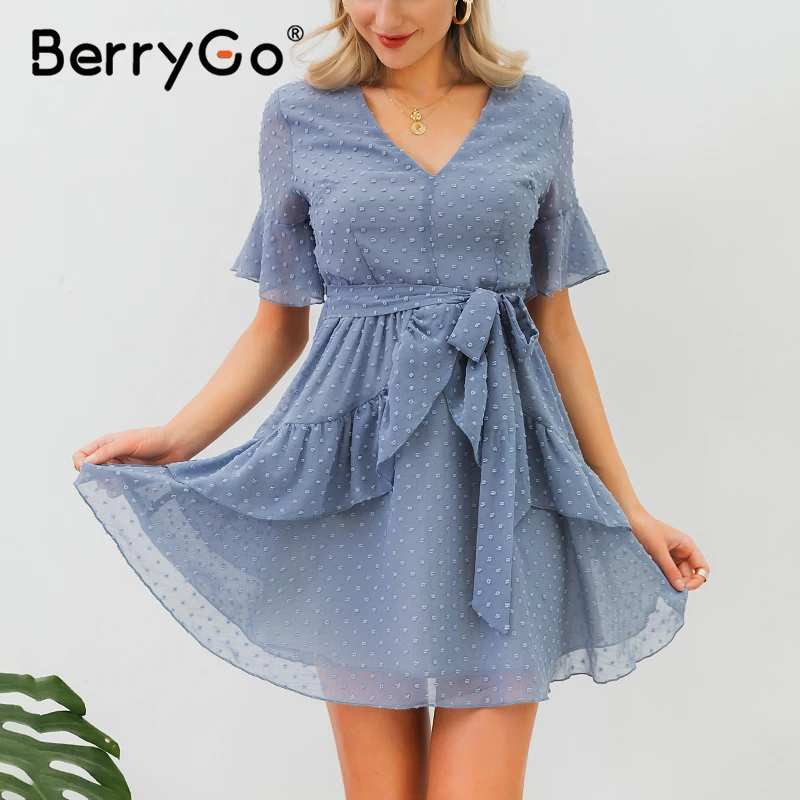 Женское шифоновое платье в горошек BerryGo летнее с v образным вырезом и рюшами